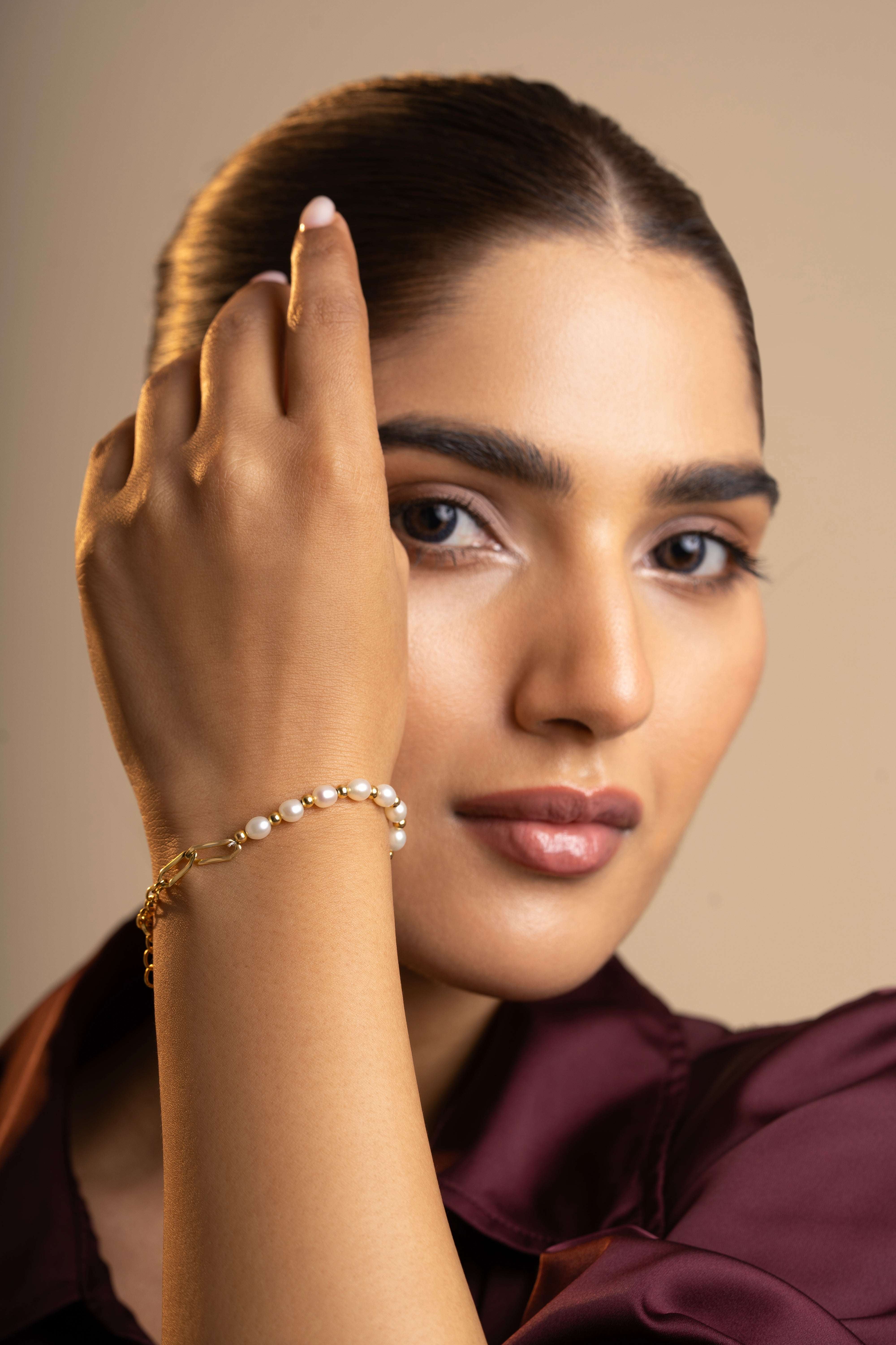 Kizuna - Paper Clip Freshwater Pearl Bracelet