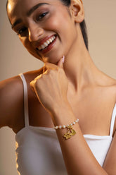 Inu - Dog Charm Pearl Bracelet