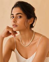 Off White Small Oval Pearl Necklace