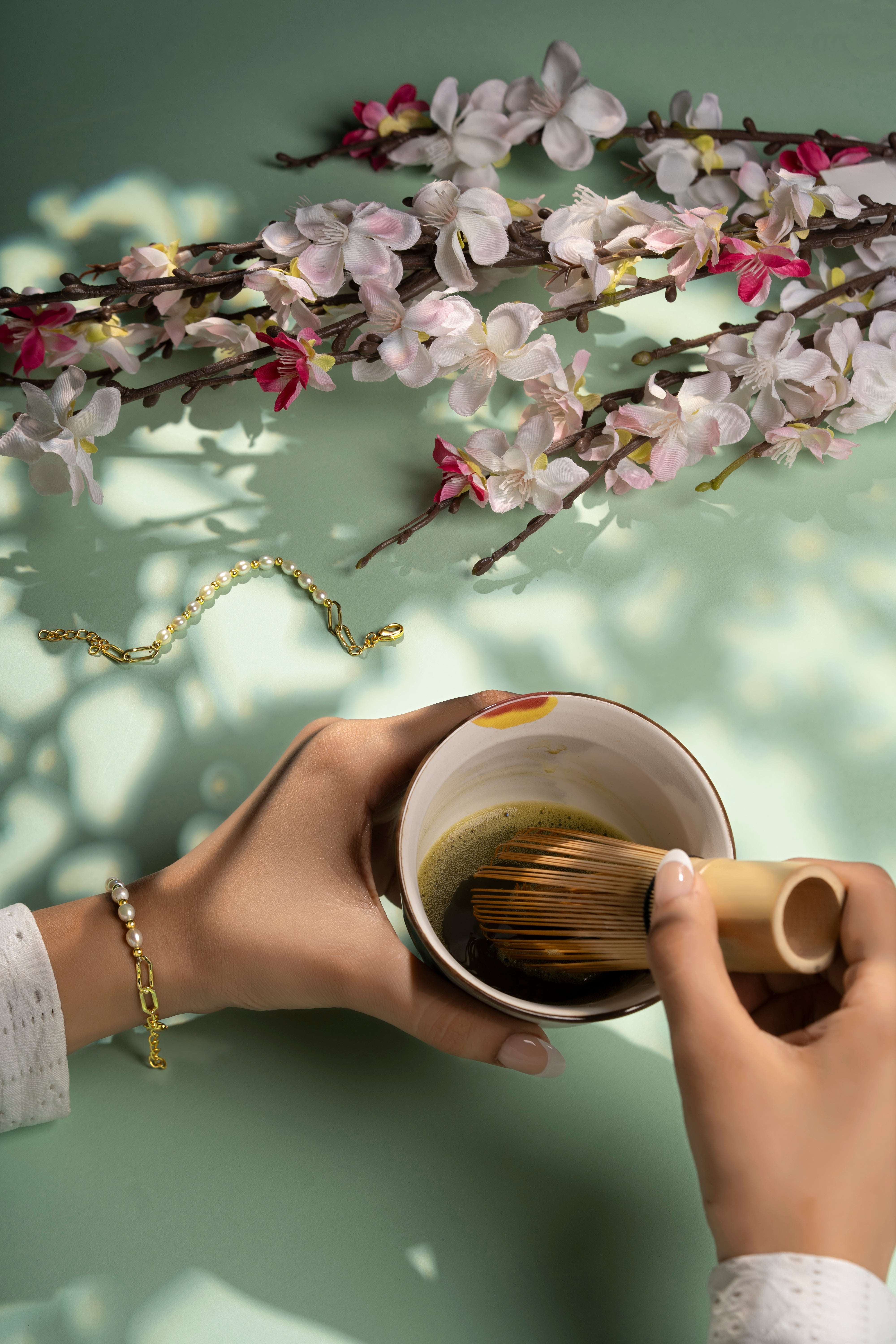 Kizuna - Paper Clip Freshwater Pearl Bracelet