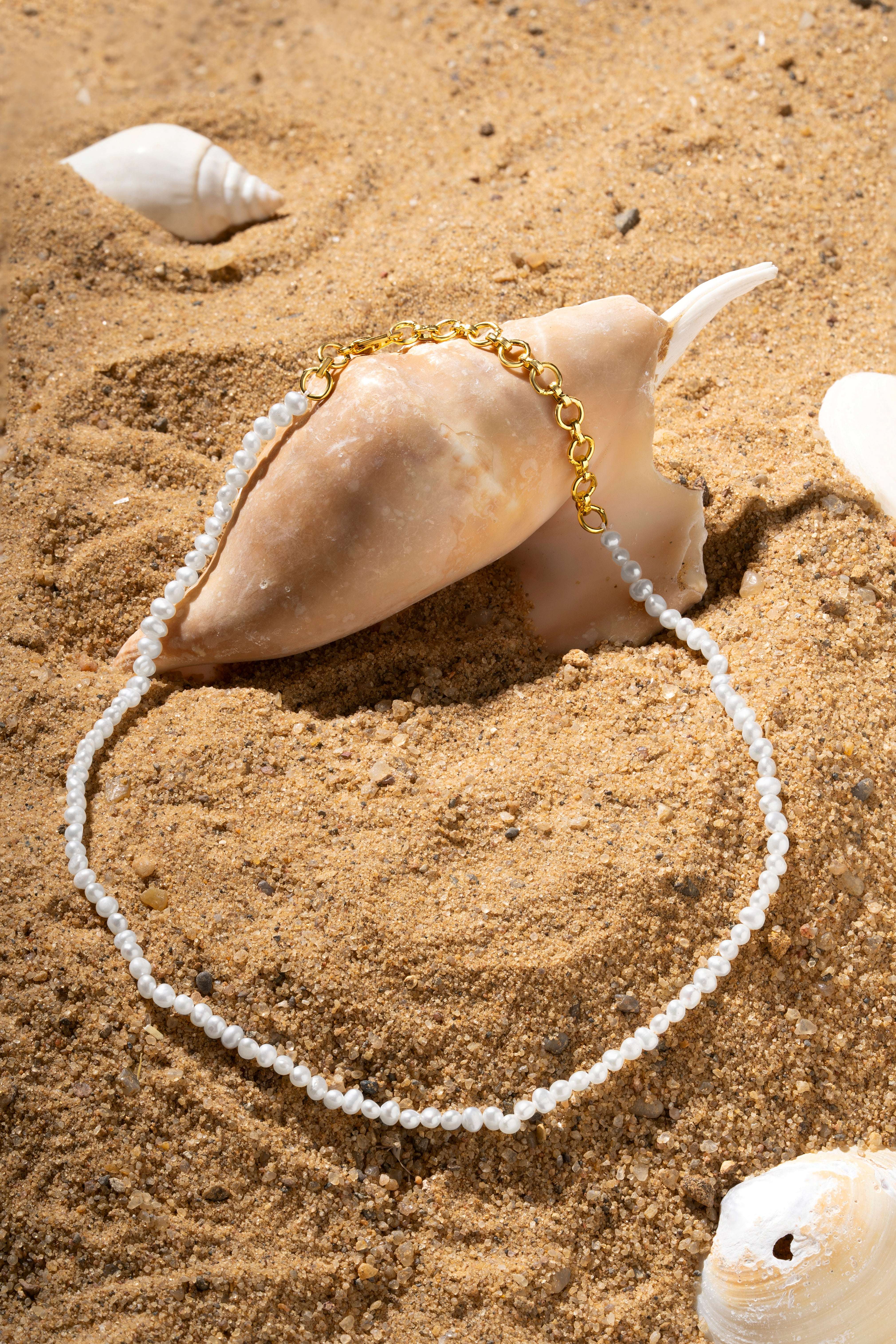 Koibumi White Freshwater Pearl Choker